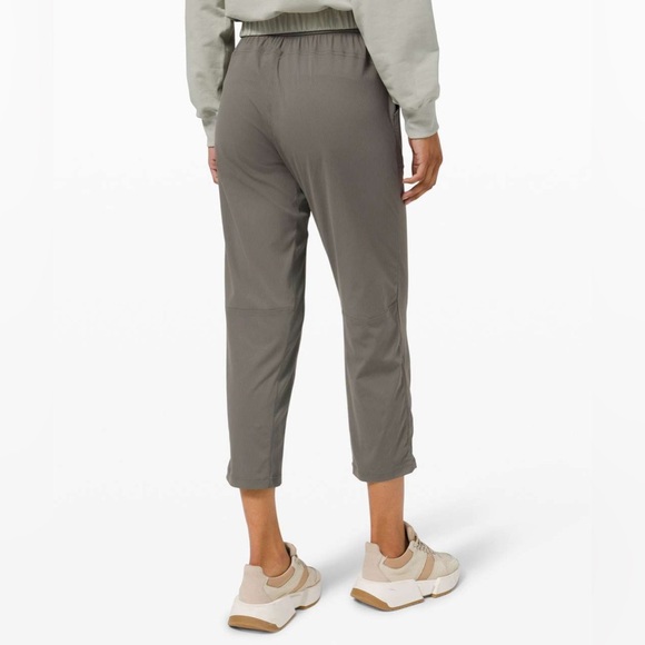 EUC Lululemon Beyond The Studio Crop Grey Sage Size 6 - Picture 5 of 12